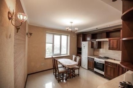 Оренда 2 кім новобуд вул. Залізнична