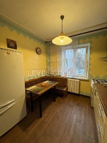 Здається трикімнатна квартира Каторбінського Університет Лук'янівка