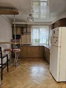 Продаж 2-3 кімнатна квартира вул. Алмазова, 14 82м метро Печерська