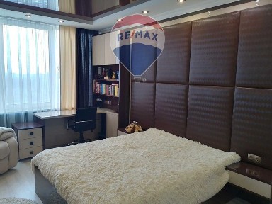 Вишукана 3к. квартира. Ідеальний стан, 110м2, вул. Амосова 4. 5 поверх