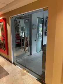 Продажа фасадного помещения в Маристелле. Цена снижена