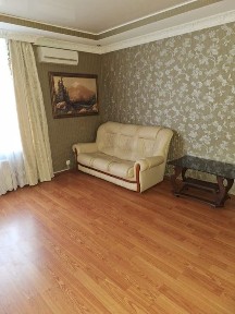 Продаж хорошої квартири на Поділлі