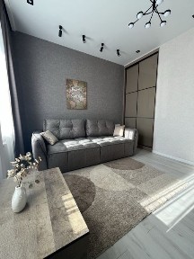 Сдам евротрешку. Аркадия. Парк Победы