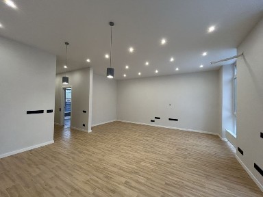 Якісний будинок з новим ремонтом!