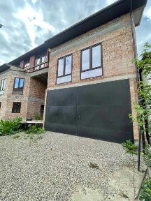 Ексклюзивний двоповерховий будинок з мансардою вул. Солотвинська