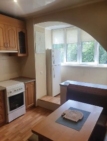 Продам 1к. кв. 2/9 в центре Харькове ст. м. Научная