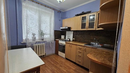АВТОНОМНА 2кім. кв в р-ні ПЗР з меблями та технікою.