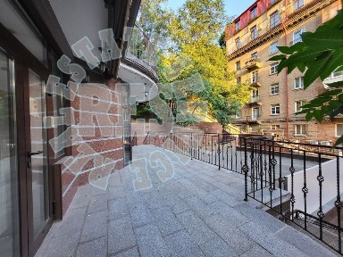 Без% Офіс 235м. Центр Бессарабка, Крутий узвіз 7, метро Хрещатик