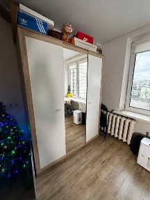 Продаж квартира-гостінка Дніпровський Тичини 5/1