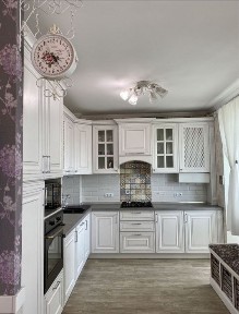 Продається велика трикімнатна квартира в Бучі