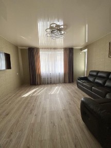 Продам двокімнатну квартиру з ремонтом в центрі міста!