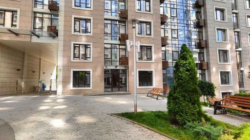 Продаж комерційного приміщення в ЖК 