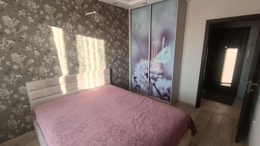 Сдам 2 Комнатную на Бочарова!