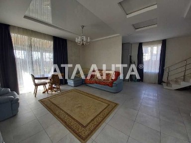 Будинок з ремонтом та меблями, дiлянка 5 соток.