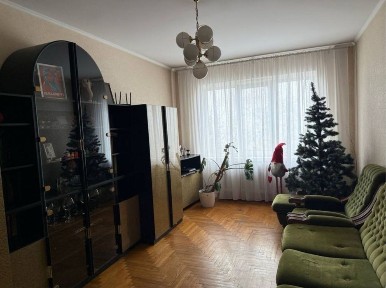 3-кімнатна квартира, 66,5м2, 4 поверх, з ремонтом в хорошому районі!