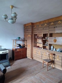 Просторий цегляний будинок біля міста Долина Івано-Франківської област