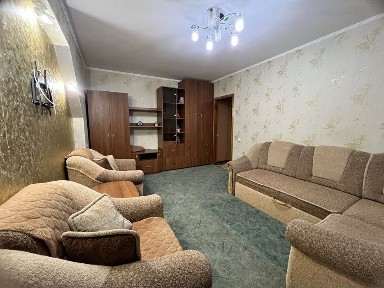 Продам 2 к кв Героїв Крут Еко-маркет