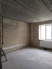 Простора та світла 1 к. квартира 49,5 м² з частковим ремонтом!