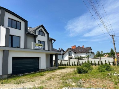 Будинок, особняк, котедж біля Львова с. Басівка