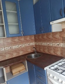 ВІЛЬНА 1-к в Центрі з меблями і технікою