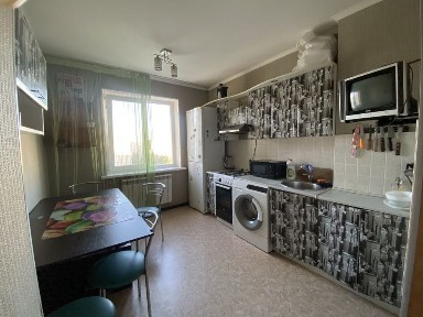 Здам в оренду 3к. квартиру на Лушпи