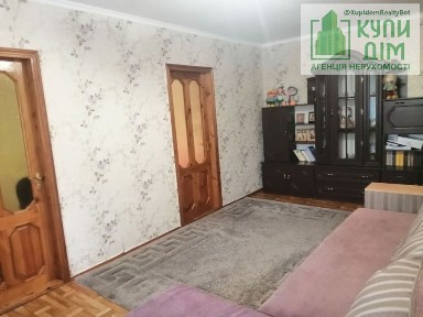 Продається 4-кімнатна квартира на Біляєва