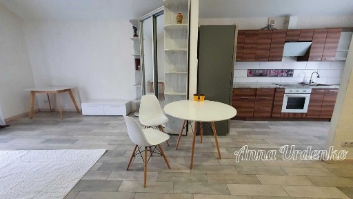 Продажа квартиры в таунхаусе р-н ж/м Победа-5, машиноместо + терраса