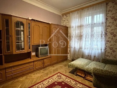 Оренда кімнати в гуртожитку. Голосіївський район. Маричанська.