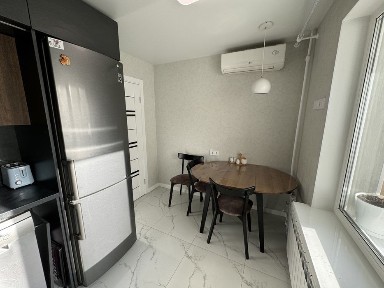 Оренда сучасної 2к квартири, вул. Феодосійська, 8