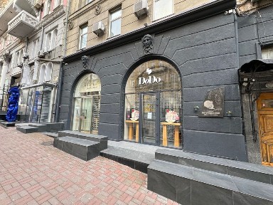 Здам торгове приміщення у Пасажі 71м2