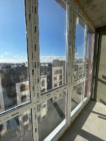 ГАЗ! Видова однокімнатна квартира без ремонту в новобудові!