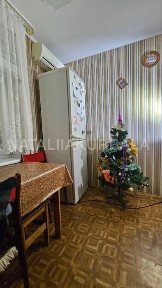 Продається простора ( 74 кв м., ) 3х кімнатна квартира.