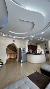 В продаже большой дом с ремонтом в Одессе