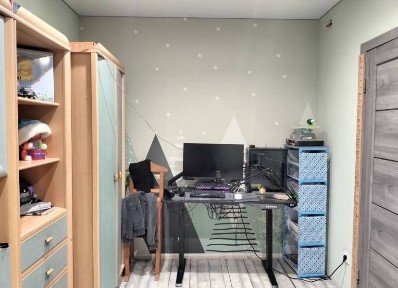 Продаж будинку район України