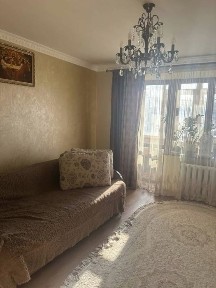 Продаж 2-кім. квартири з капітальним ремонтом у цегляному в. Стрийська