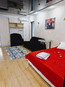 Сдам двух ком. кварт-дом. Свет, вода, отопл. есть всегда. Европейская 6