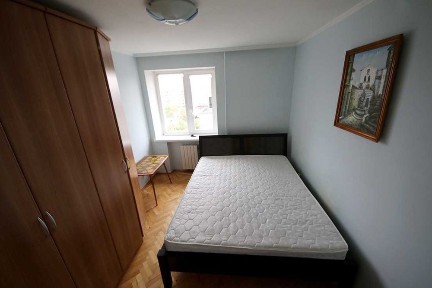 2-кімн. м. Дорогожичі, вул. Подвойського 9а.