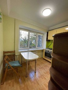 Квартира с ремонтом неподалік ст. м. 