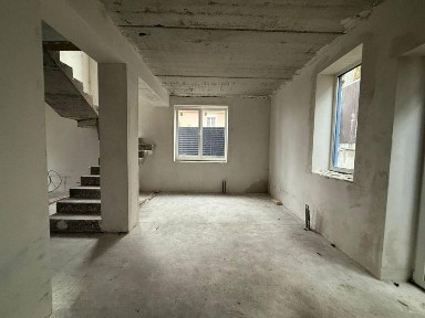 Продаю Таун Кутовий штукатурка Без комісії парк Центральний і Незнайка