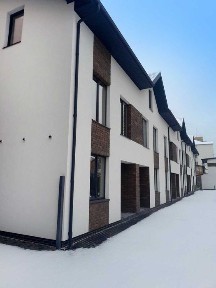 Великий таун з мансардою в сердці Ірпеня, центральні комунікації