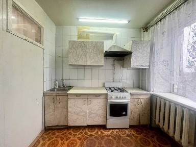 Продам 1 кімнатну квартиру по вул. Київській