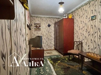 Продам 3-кімнатну квартиру неподалік центру