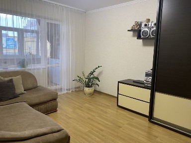 Продам 2к. кв Героїв Крут. Автономка. Район Епіцентра