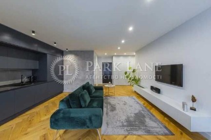 Глибочицька Парк Алієва 2кімн. квартира з авторським ремонтом.