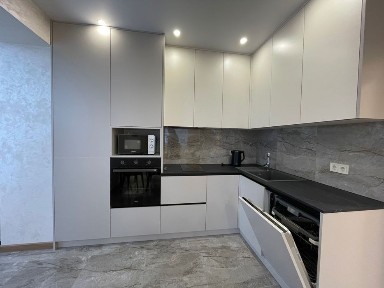 Оренда 1.5 кімнатна квартира вул. Августина Волошина (біля парку)