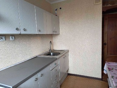 Оренда двох кімнат в трикімнатній квартирі