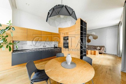 Продаж / Квартира / центр / Печерський район / вул. Лютеранська, 7/10