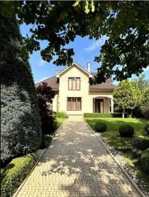 роскошный дом с зеленной территорией, Сосновый Берег