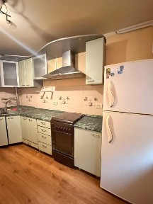 Сдам на длительный срок 2 комнатную квавртиру на Лазурной