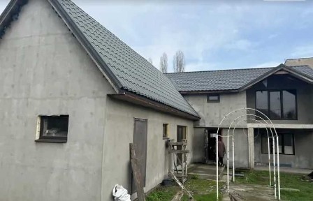 продам дом новой постройки район ж/м Коммунар